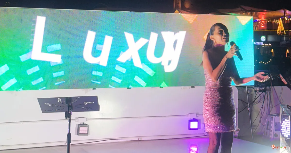 นักดนตรีร้องเพลงเพราะมากบนเรือสำราญเดอะ ลักซ์ชัวรี่ ไวท์